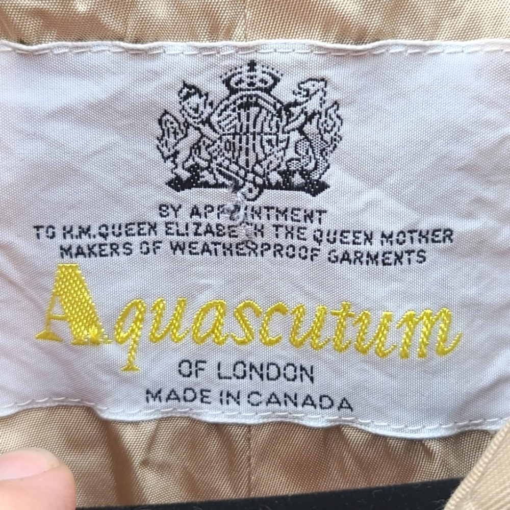 Vintage Aquascutum Trench freshly drycleaned - Picture 4 of 15